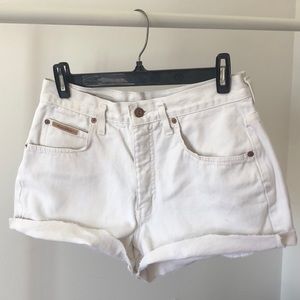 Vintage white denim high waist shorts size 26/27